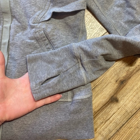 Lululemon original Scuba Full-Zip Hoodie - Picture 3 of 6
